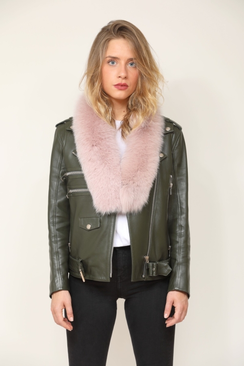 Fur collar of fox Akila